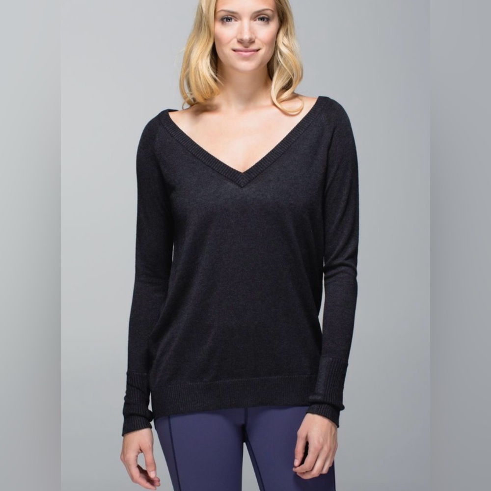 Lululemon Unity Pullover Size 6